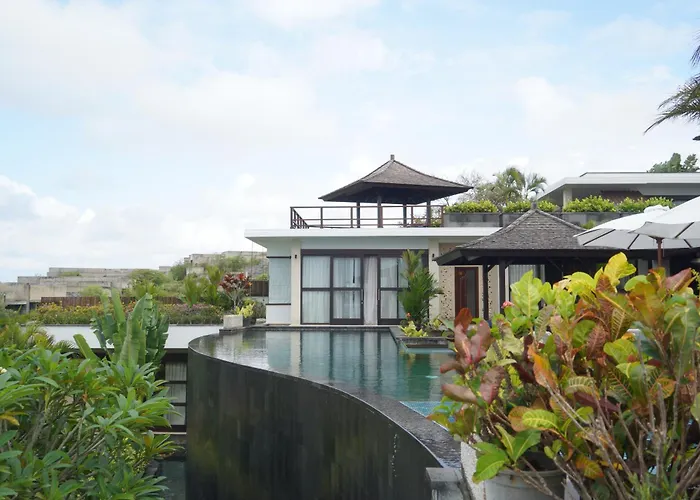 Forever Bali Uluwatu